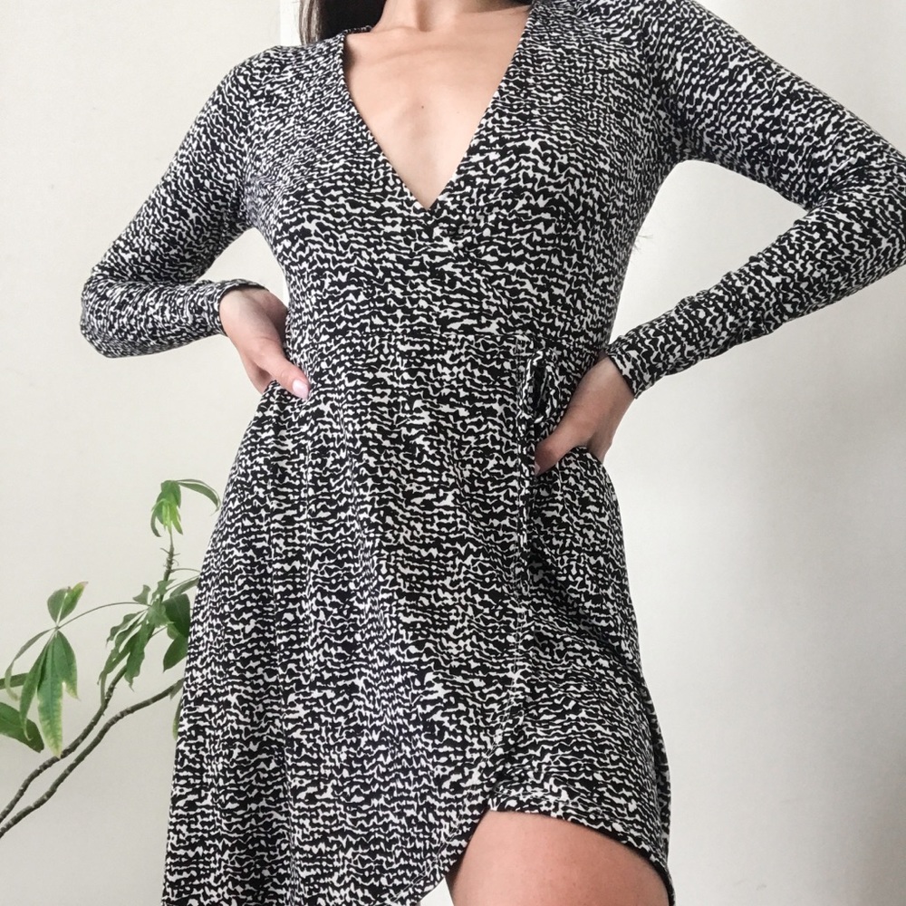 Forever21 black and white wrap spot tie mini dress